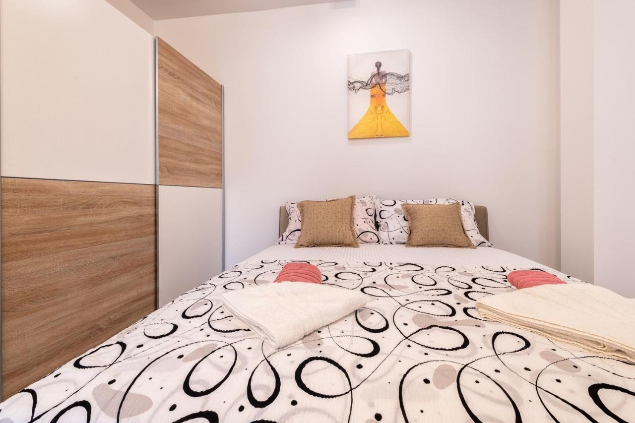 Apartments Mira Неум Экстерьер фото
