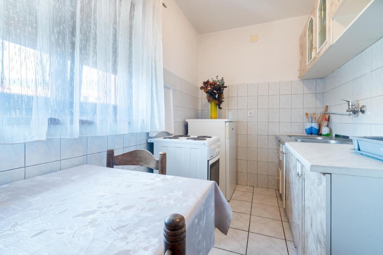 Apartments Mira Неум Экстерьер фото