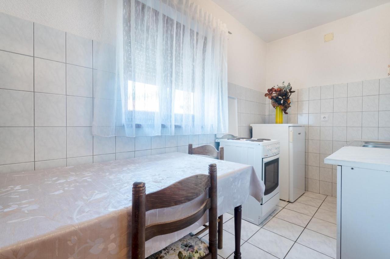 Apartments Mira Неум Экстерьер фото