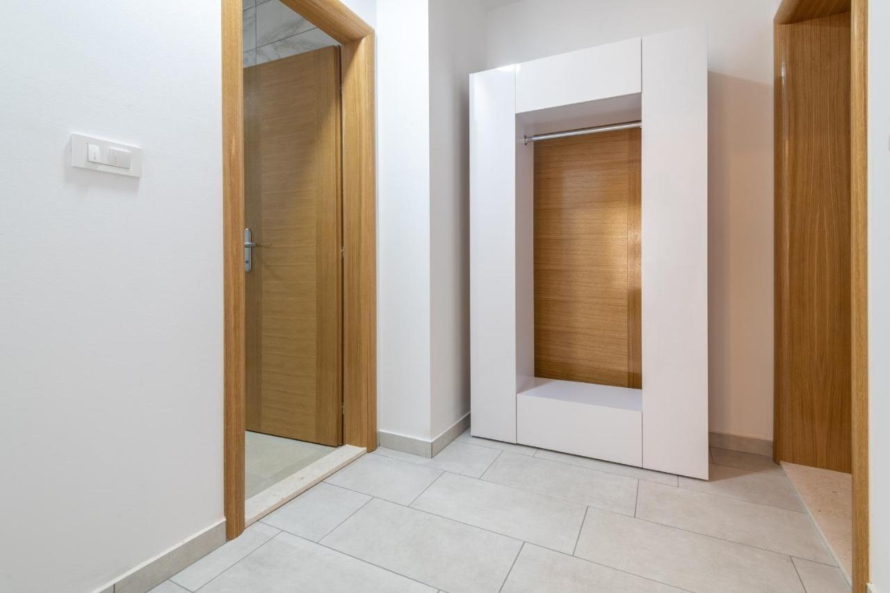 Apartments Mira Неум Экстерьер фото