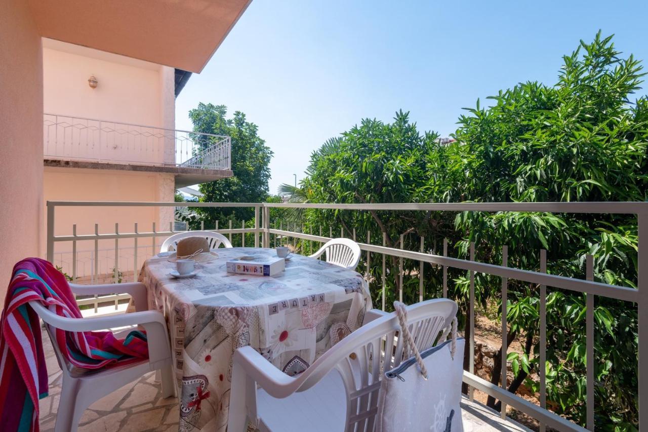 Apartments Mira Неум Экстерьер фото