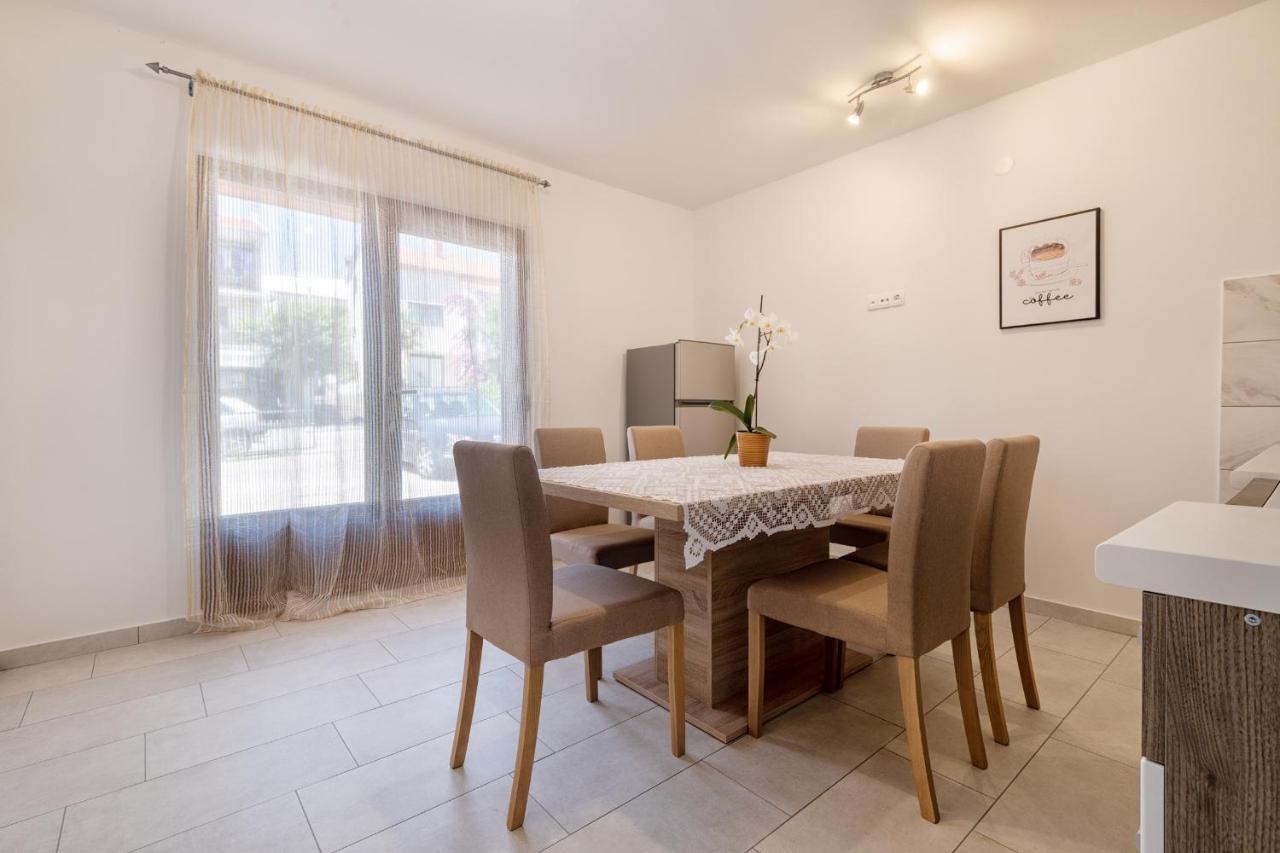 Apartments Mira Неум Экстерьер фото