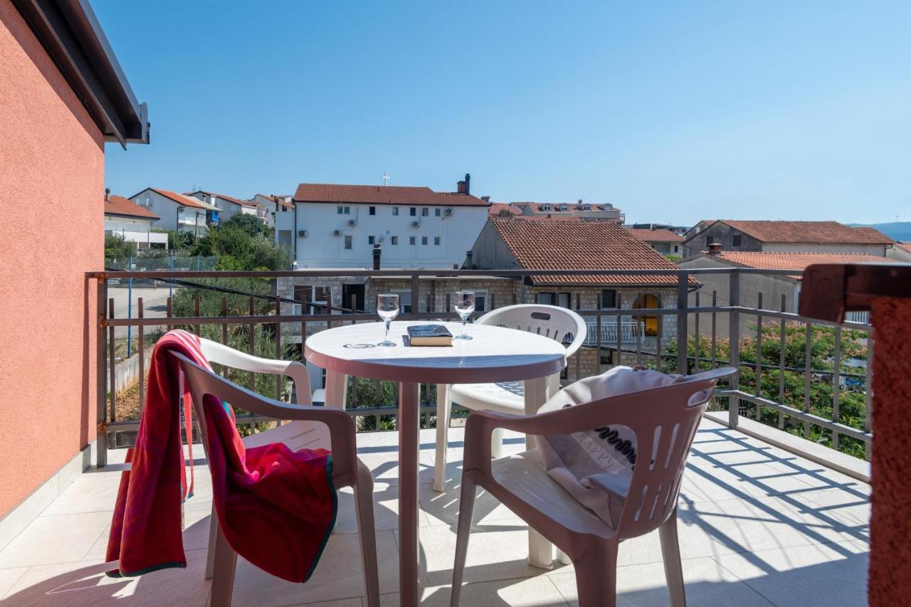Apartments Mira Неум Экстерьер фото