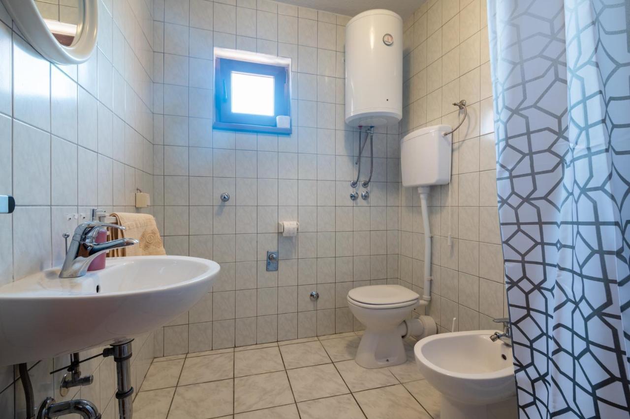 Apartments Mira Неум Экстерьер фото