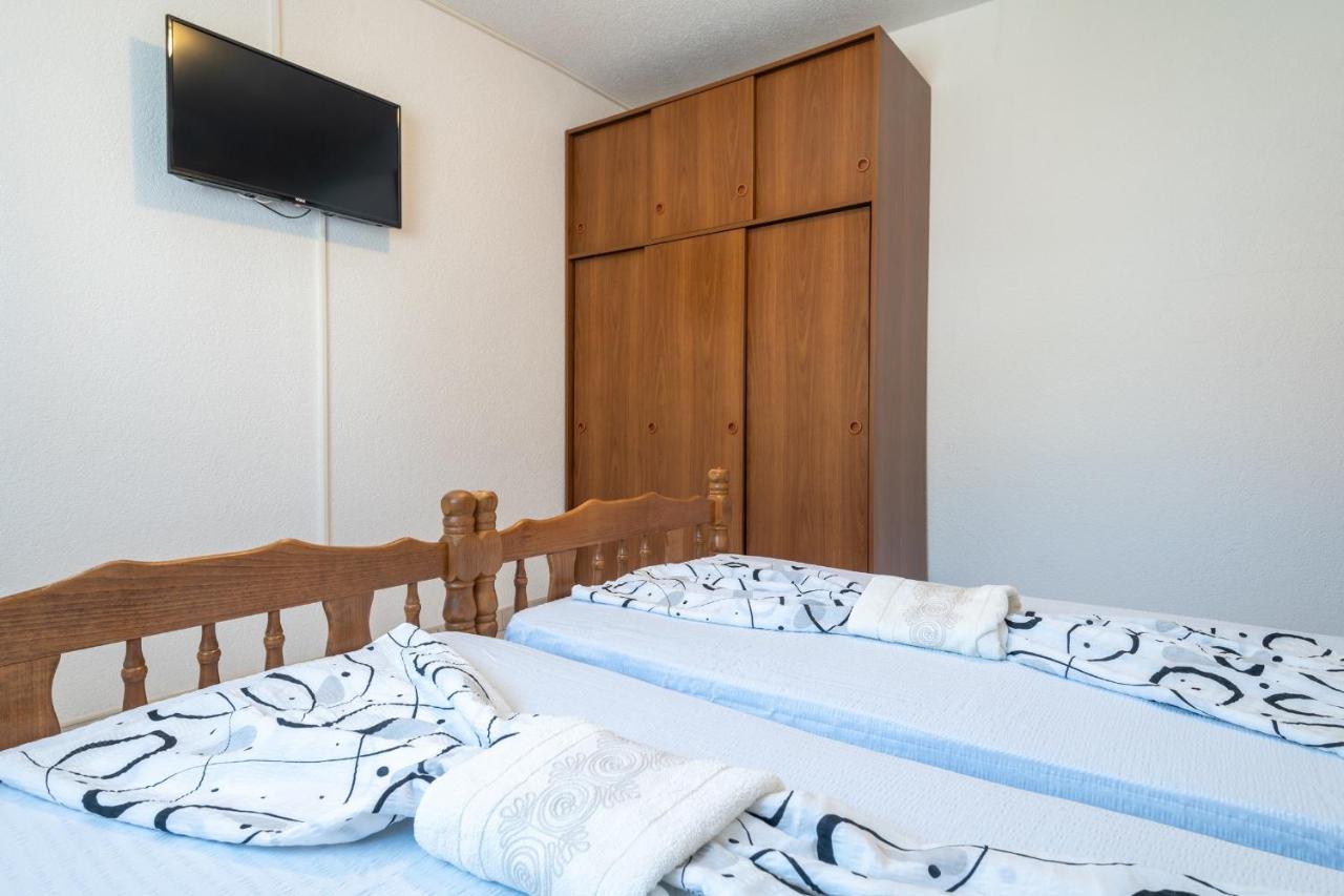 Apartments Mira Неум Экстерьер фото