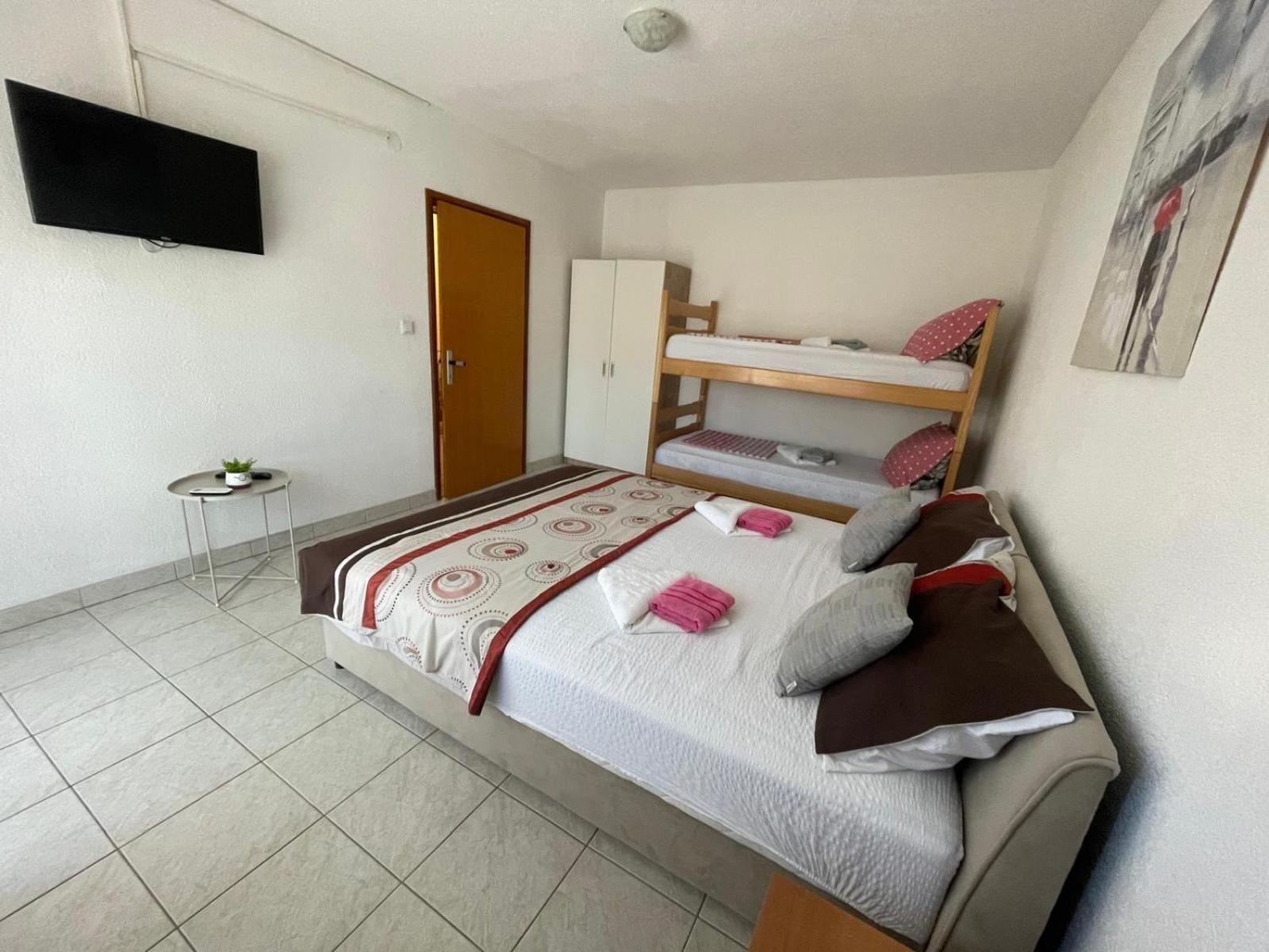 Apartments Mira Неум Экстерьер фото